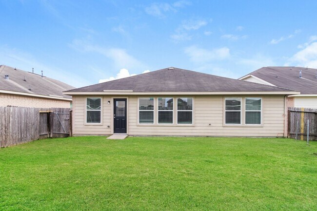 Building Photo - 11 Leisure Shore Ct
