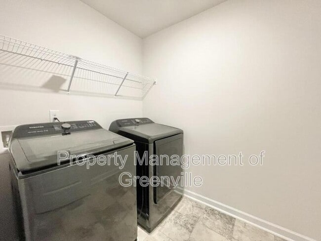 Building Photo - 301 Millridge Rd