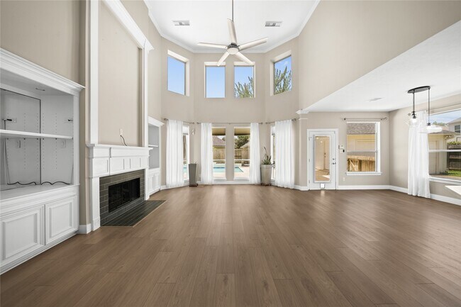 Building Photo - 3006 Brooks Ct