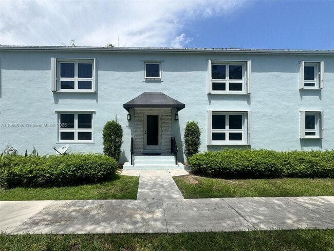 Building Photo - 7635 SW 57th Ave