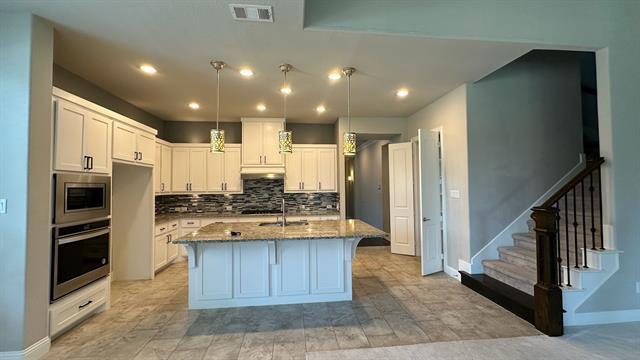 Building Photo - 8533 Pine Valley Dr