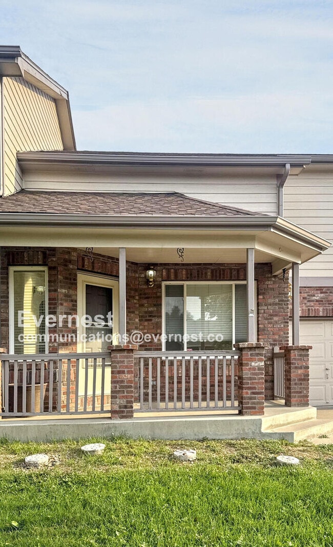 Primary Photo - 301 Newland St