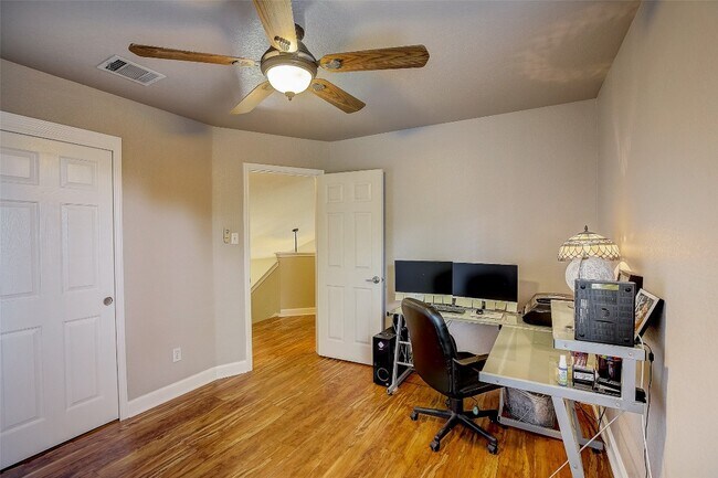 Building Photo - 7449 Peabody Dr