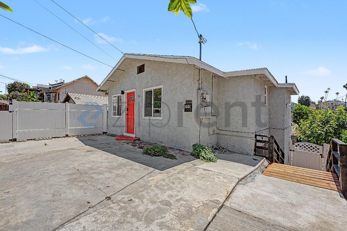 Building Photo - Unit
