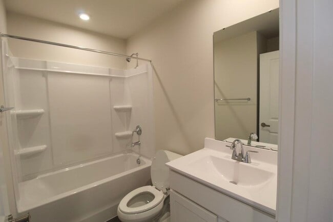 Building Photo - 2910 Orchard Ln