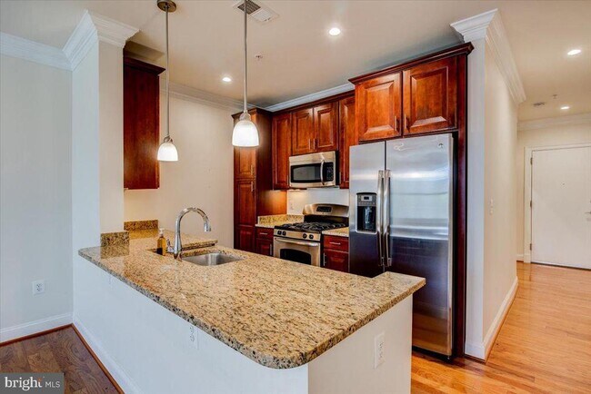 Building Photo - 1023 N Royal St