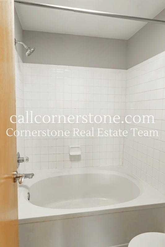 Building Photo - 4775 Sweetgrass Ln