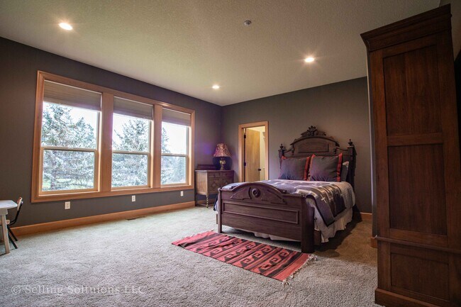 Building Photo - 5010 SE 362nd Ave