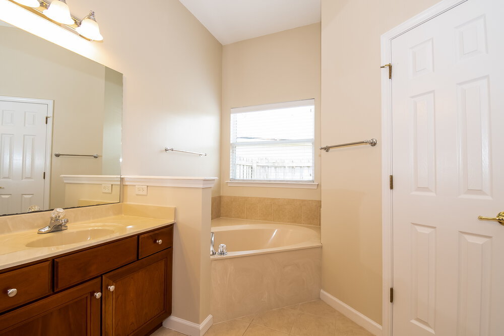 Building Photo - 2817 Alaskan Way