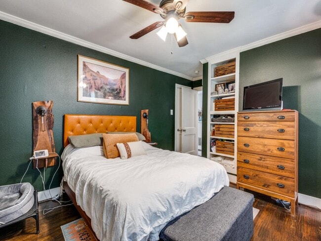 Building Photo - 6009 Ross Ave