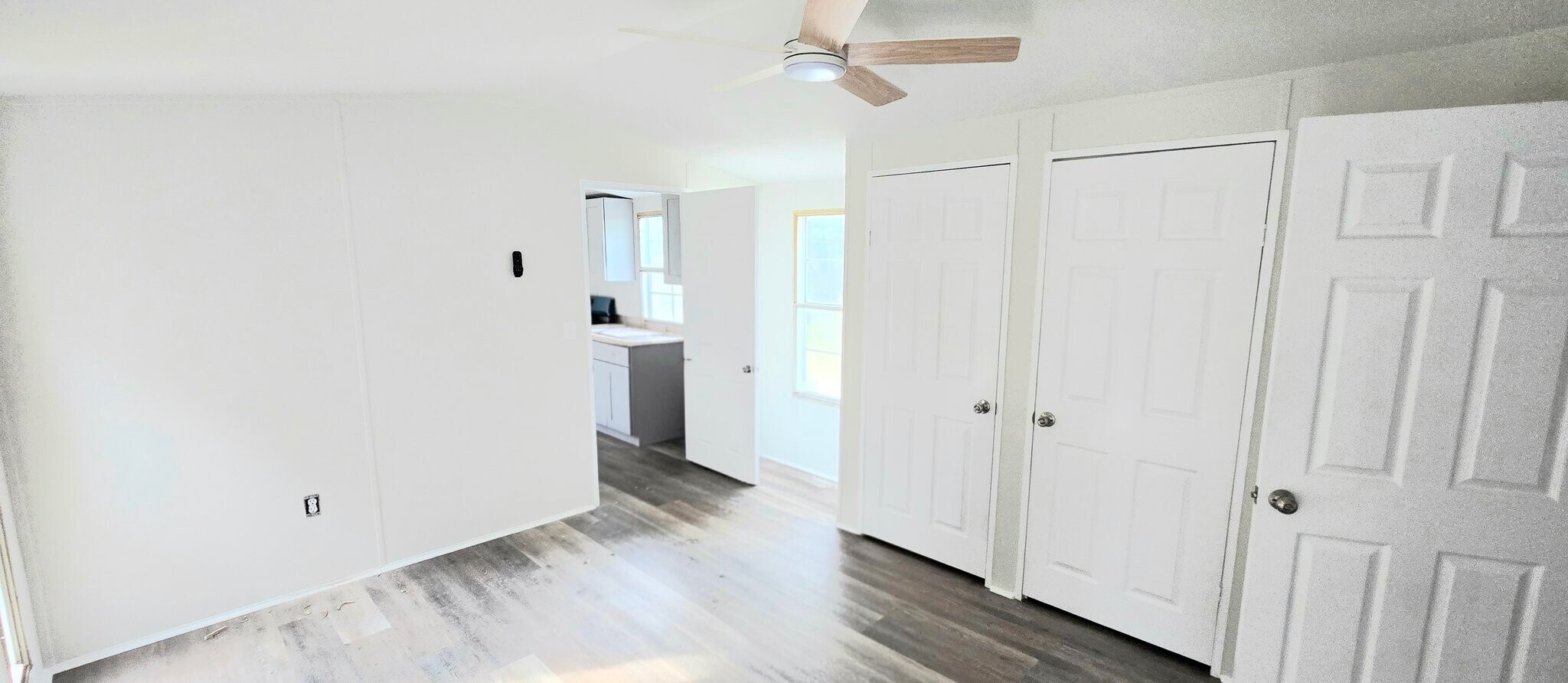 Building Photo - 968 Cy Cir
