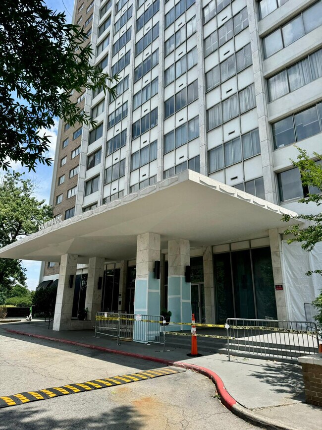 Building Photo - 215 Piedmont Ave NE