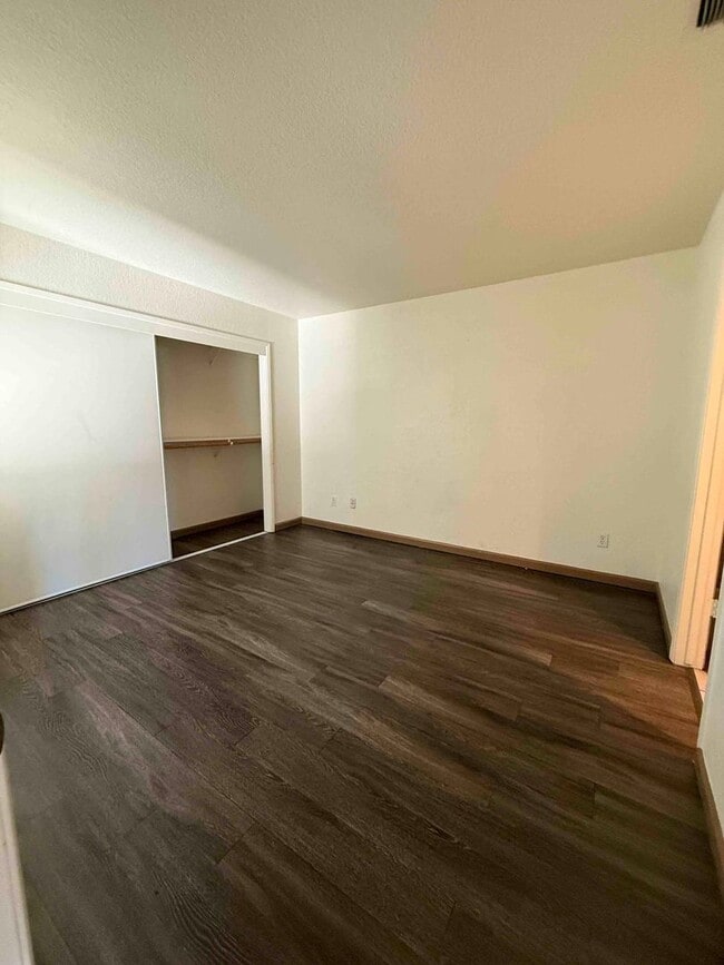 Building Photo - 2 Bed 2 Full Bath Condo