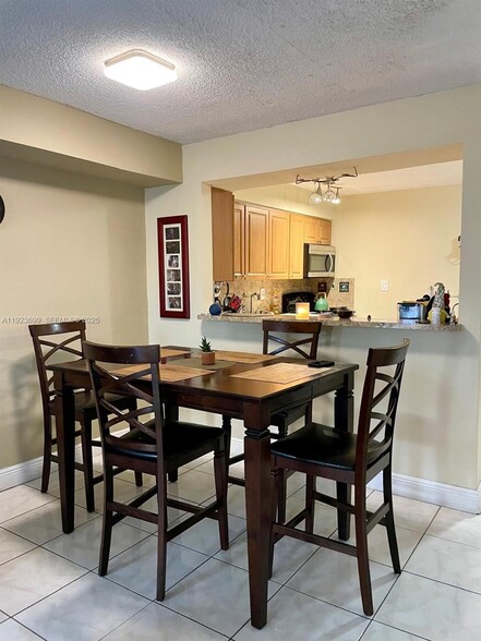 Building Photo - 20102 SW 123rd Dr