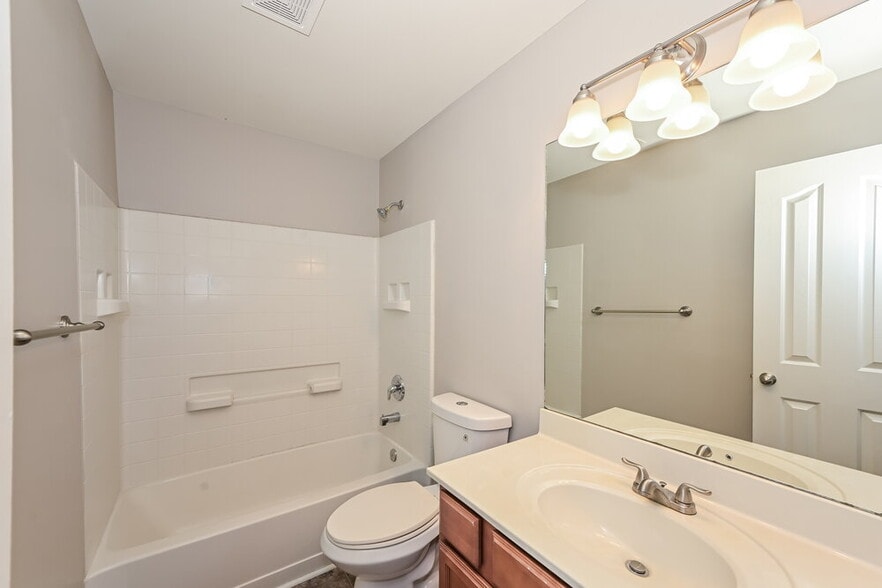 Building Photo - 8043 Logan Dr