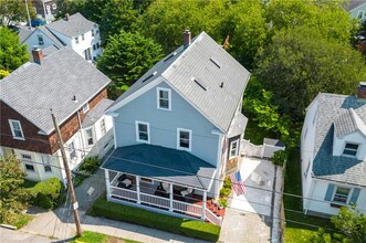 Building Photo - 68 1/2 Roseneath Ave