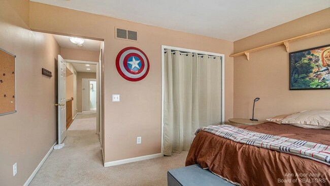 Building Photo - 50145 Tottenham Ct