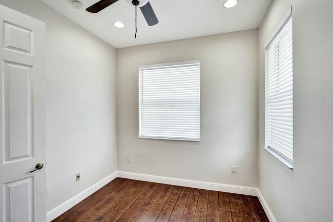 Building Photo - 1252 Piazza Antinori