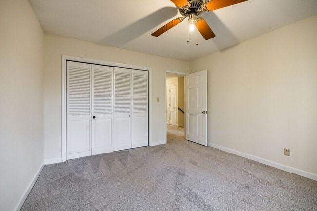 Building Photo - 265 Ponderosa Dr