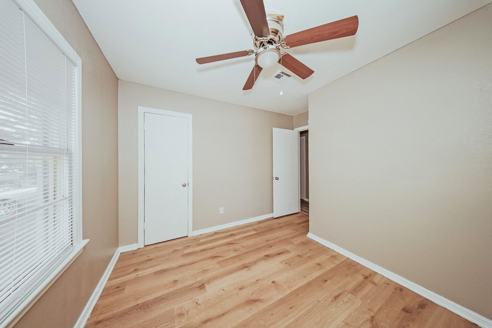 Building Photo - 2610 NW Lindy Ave