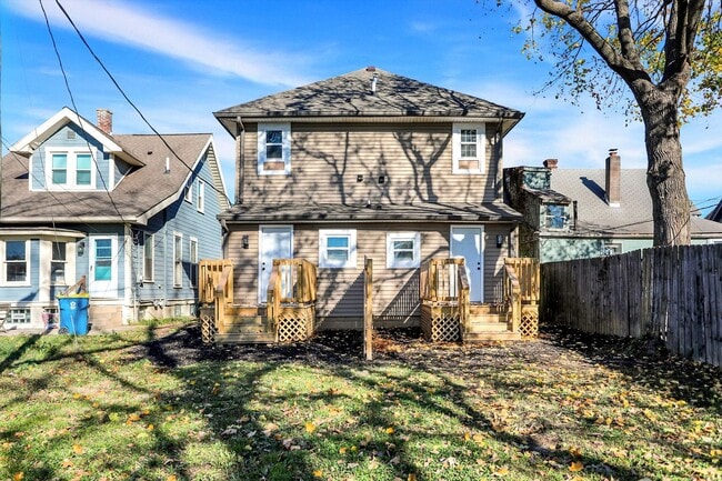 Building Photo - MOVE IN SPECIAL - Modern, Chic and brand new 2 bedroom with an office -   Discover This Home That...