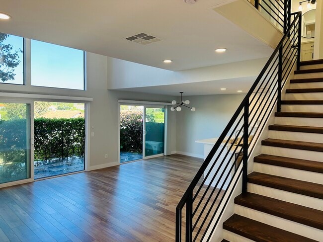 Building Photo - 1043 Santa Helena Park Ct