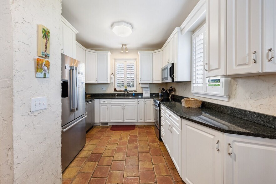 Building Photo - 269 Debordieu Blvd