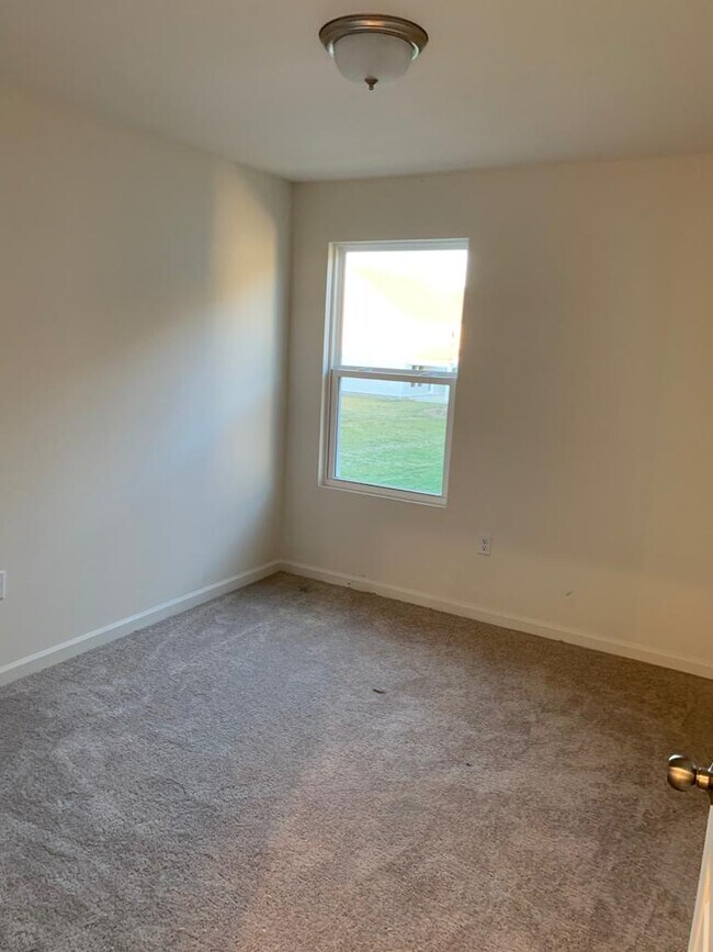 Building Photo - 3306 Deerchase Cir