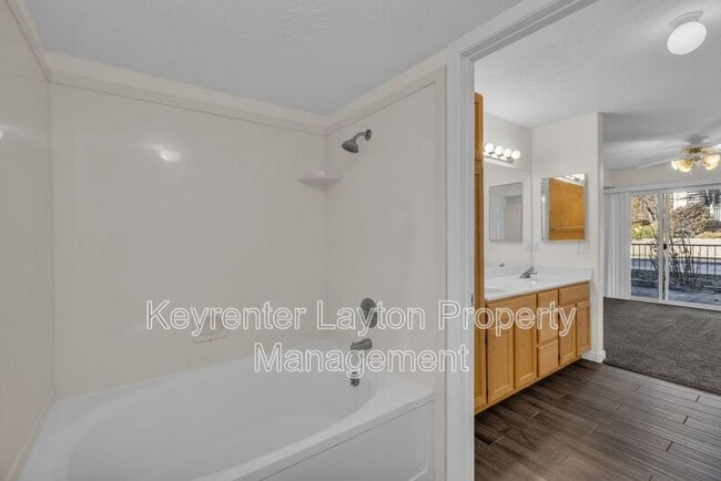 Building Photo - 490 E 700 S