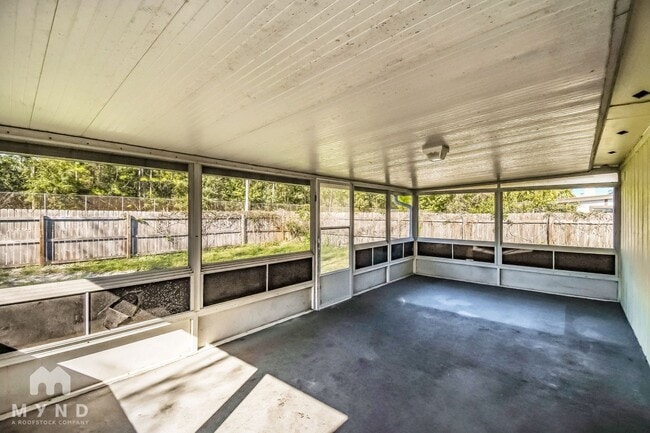 Building Photo - 100 Autumn Springs Ct W