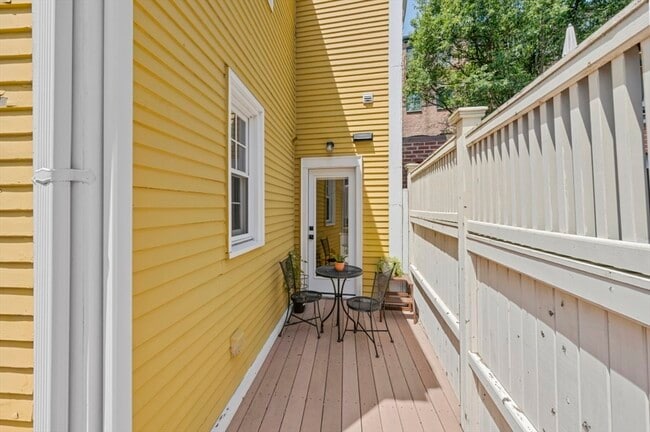 Building Photo - 45 Rutherford Ave