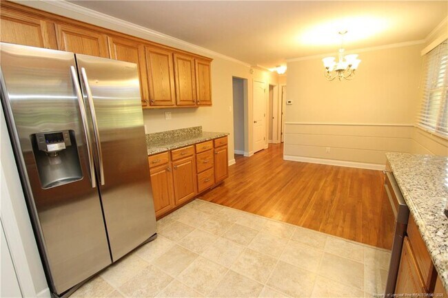 Building Photo - 1427 Seminole Trail