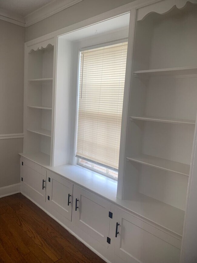 Building Photo - Newly Renovated Unit in Heart of Memphis