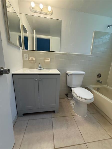 Building Photo - 481 Sunshine Dr