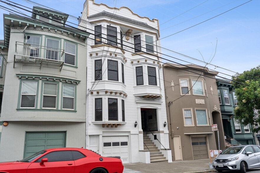 Primary Photo - 673 7th Ave