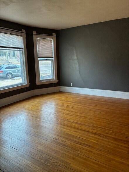 Building Photo - 1046 E Gorham St