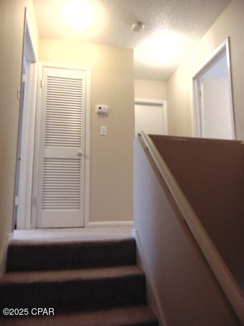 Building Photo - 1025 W 19th St