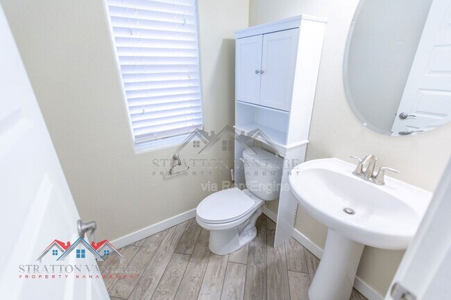 Building Photo - 2095 S Saguaro Dr