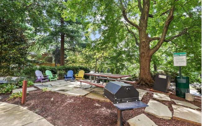 Building Photo - Bright And Spacious 2 Bed 2 Bath Condi With Balcony In Vibrant Highpointe