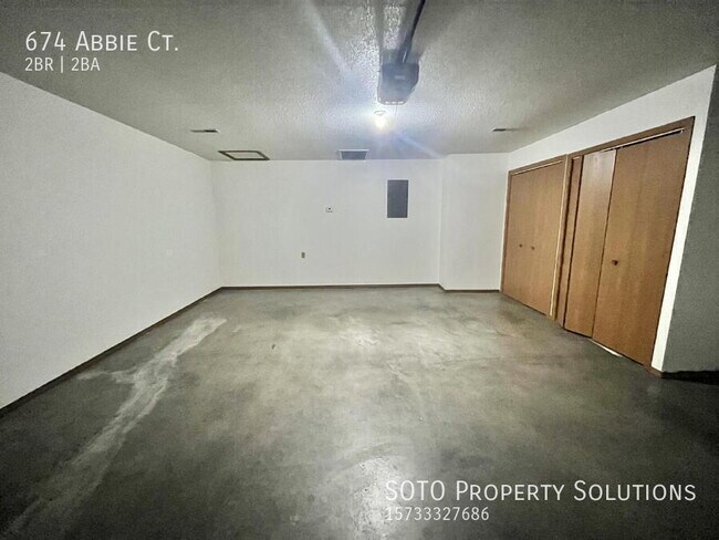 Building Photo - 674 Abbie Ct