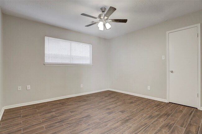 Building Photo - 22706 Indian Ridge Dr