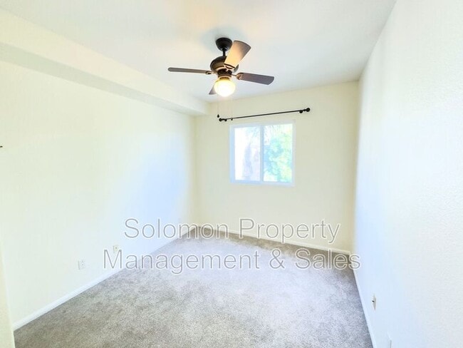 Building Photo - 6076 Paseo Carreta