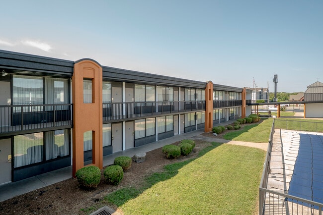 Building Photo - The Dels - Pittsburg
