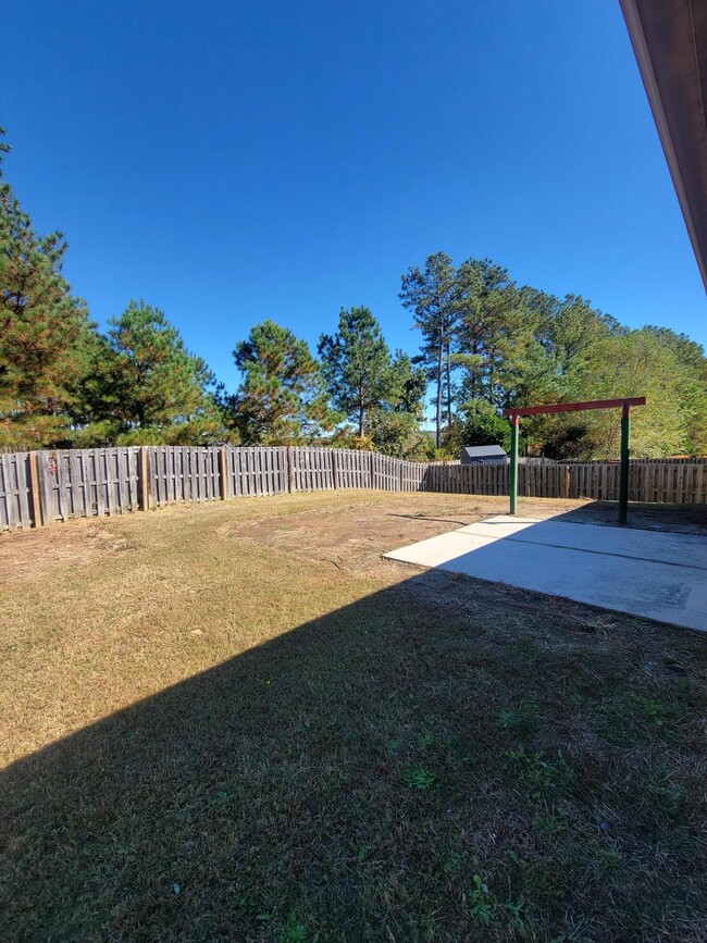 Building Photo - 2581 Kirby Ave