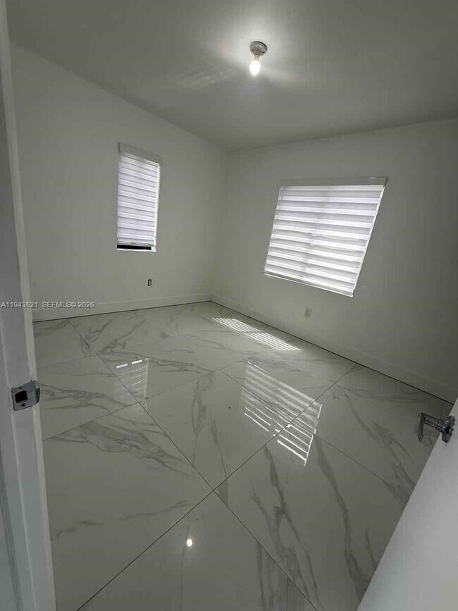 Building Photo - 1970 NW 47th St