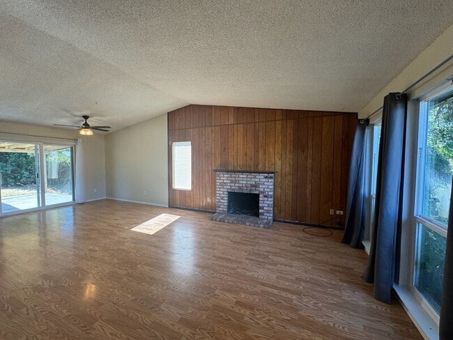 Building Photo - 7024 Flanders Way