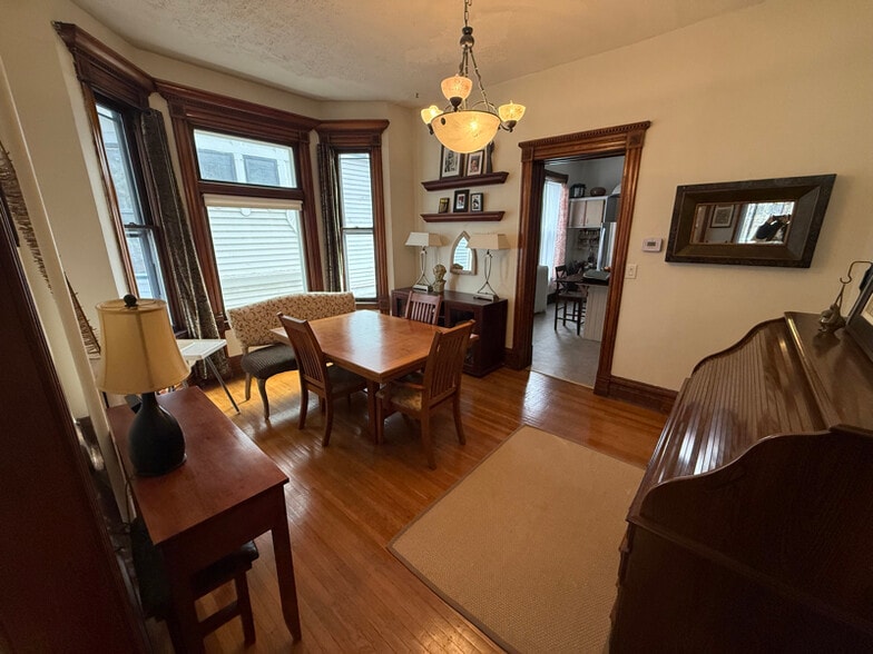 Building Photo - 800 Hague Ave