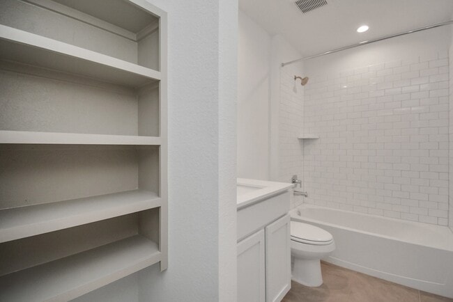 Building Photo - 7731 Suffolk Vly Ln