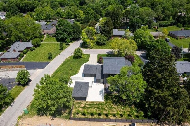 Building Photo - 2777 Donna Dr