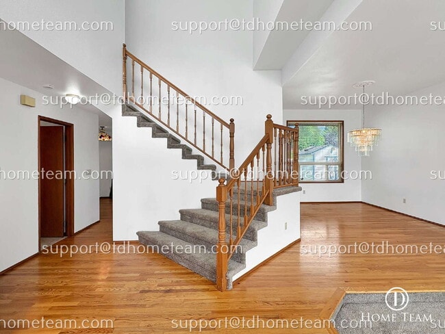 Building Photo - 1447 33rd St SE